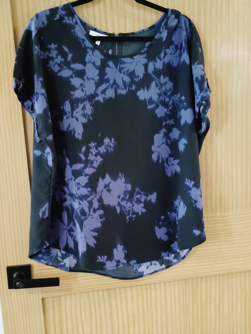 XL Maurices Black Floral Short Sleeve Blouse with Purple Print